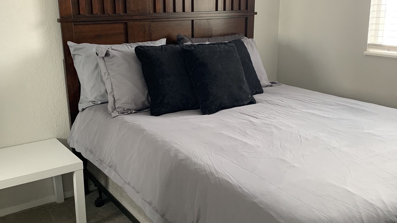Photo of Bedroom in Aurora