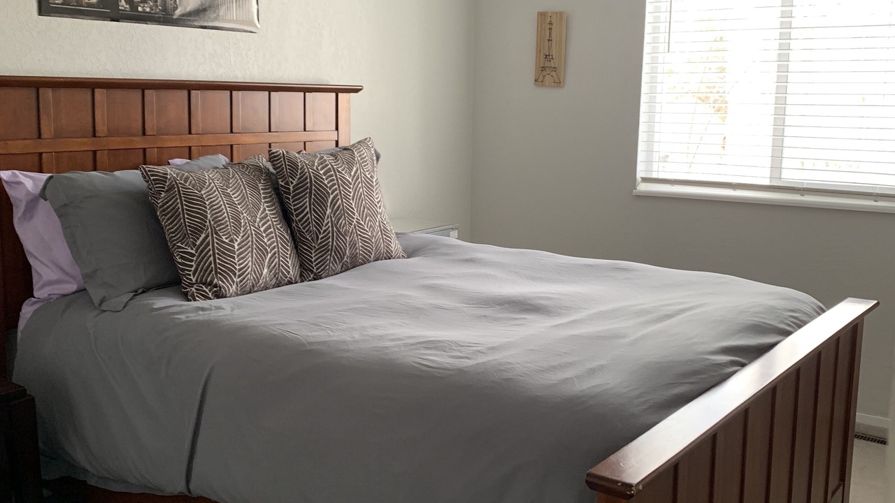 Photo of Bedroom in Aurora