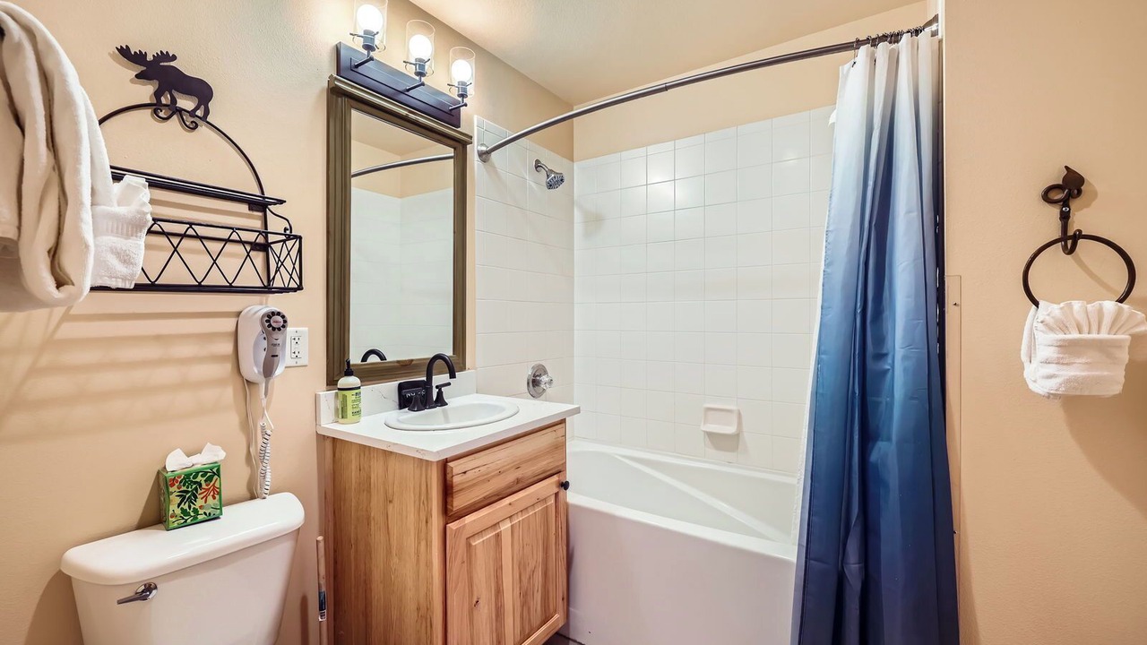 Photo of Bathroom in Copper Mountain Village