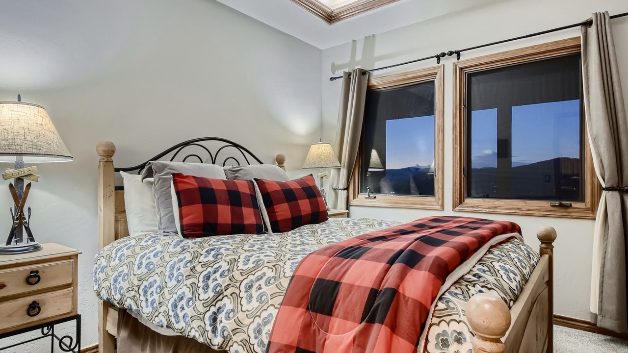 Photo of Bedroom in Warrior's Mark West