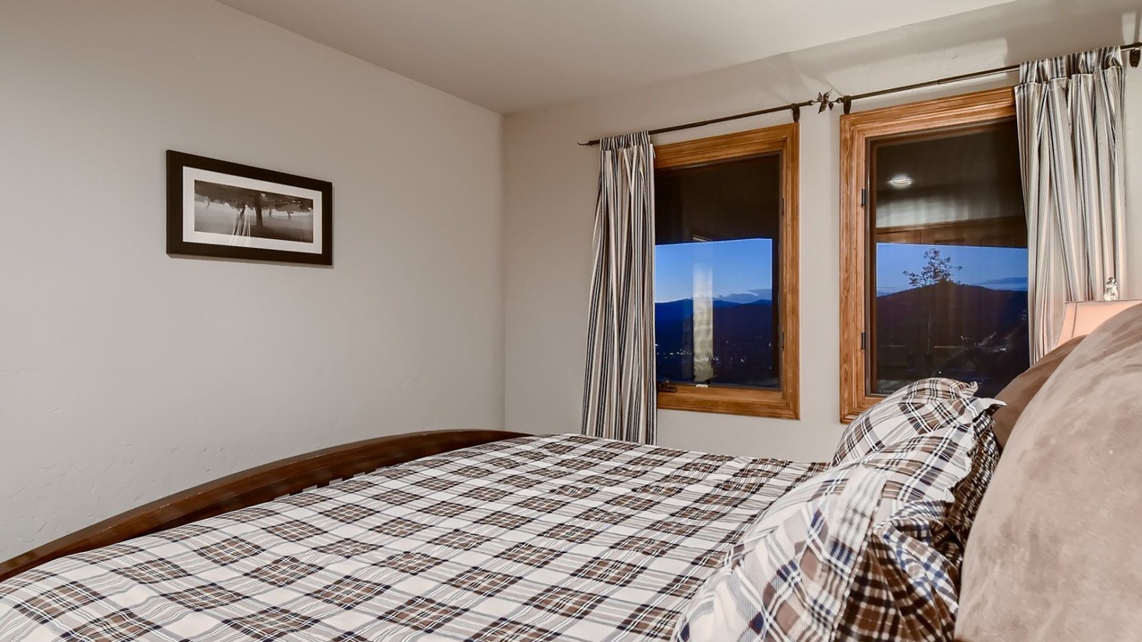 Photo of Bedroom in Warrior's Mark West
