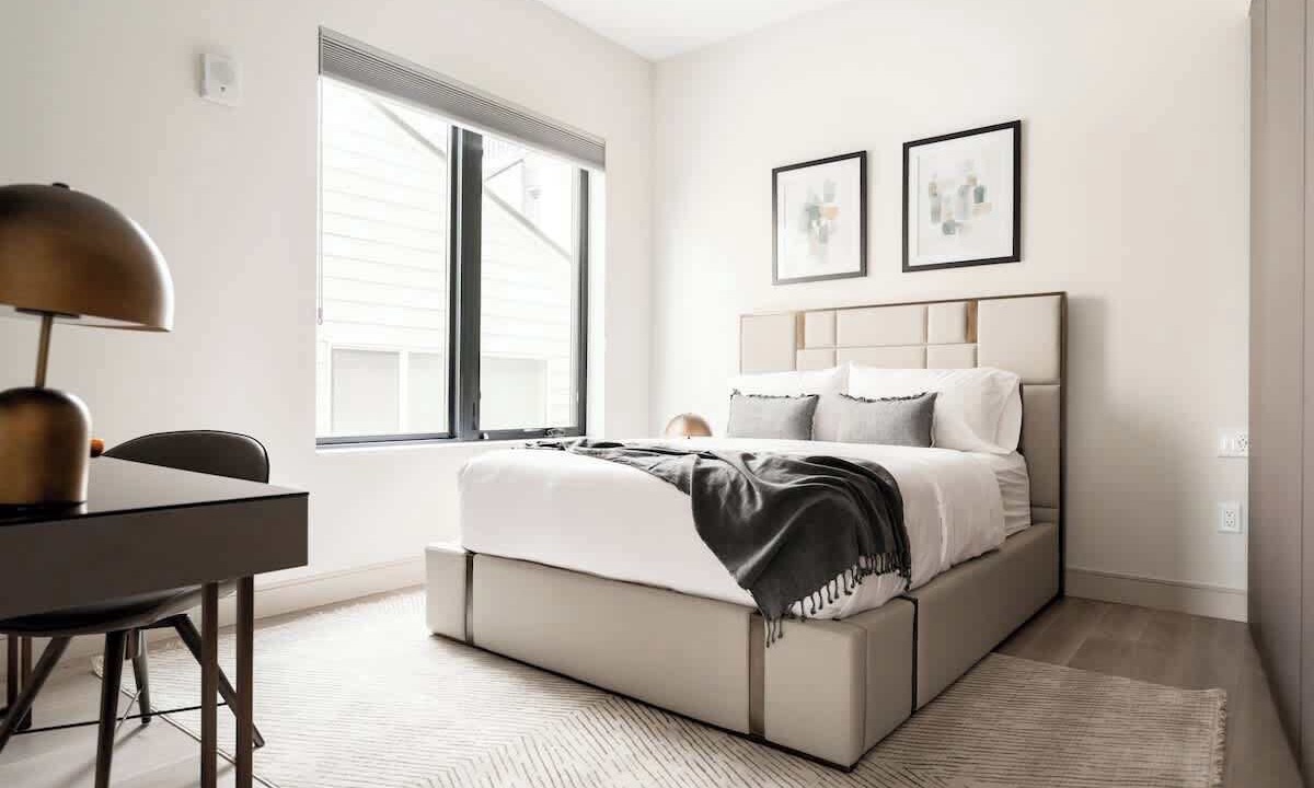 Photo of Bedroom in Jefferson Park