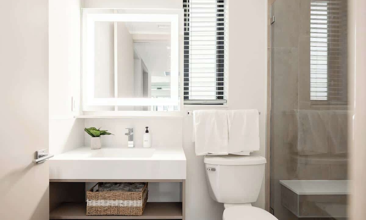 Photo of Bathroom in Jefferson Park