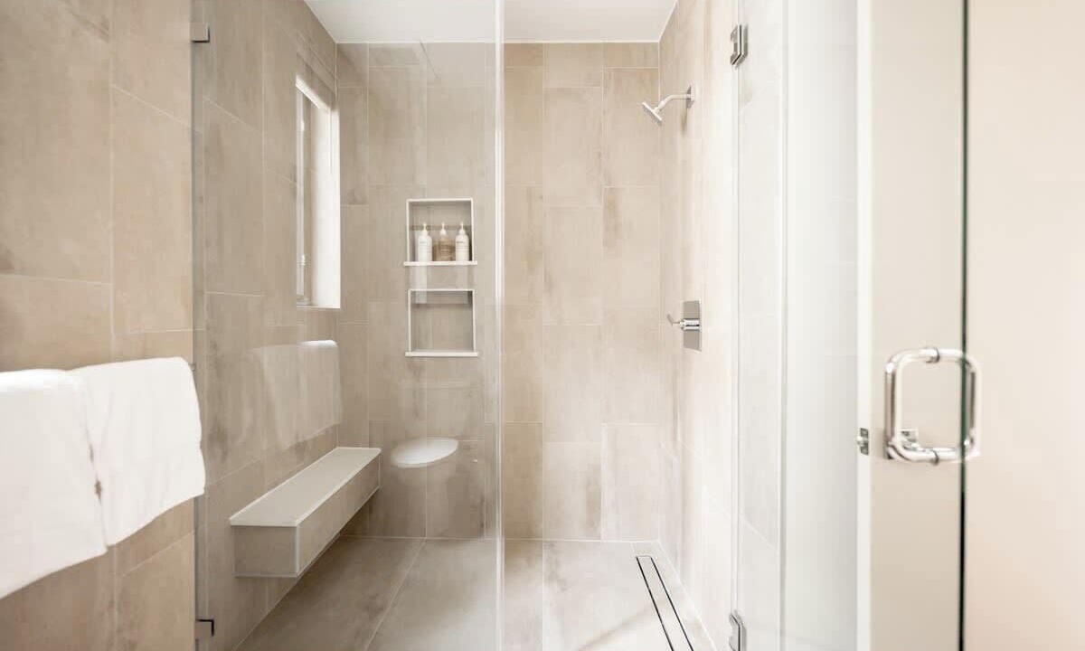 Photo of Bathroom in Jefferson Park