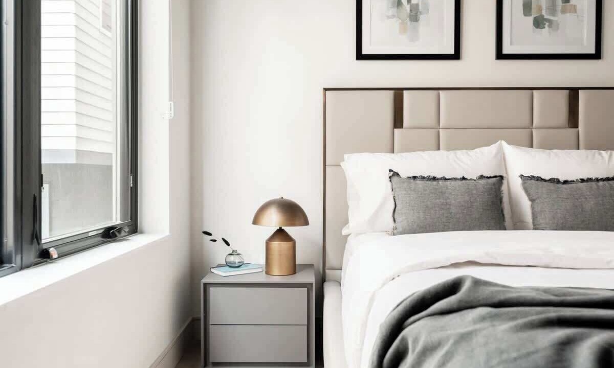 Photo of Bedroom in Jefferson Park