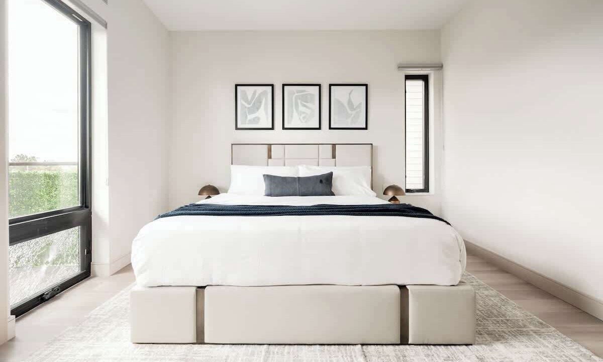 Photo of Bedroom in Jefferson Park