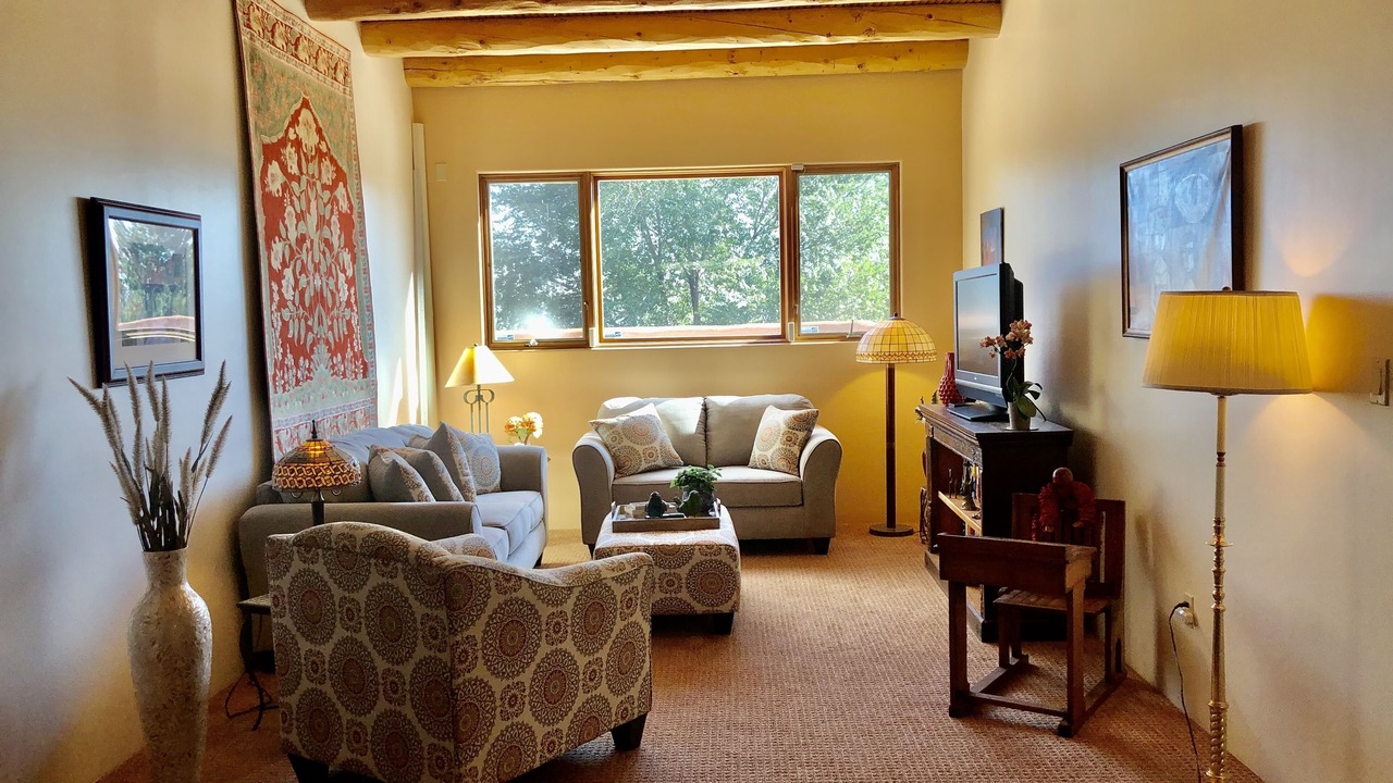 Photo of Livingroom in Skyway