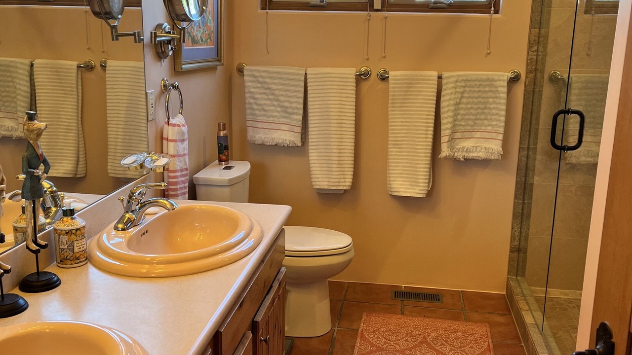 Photo of Bathroom in Skyway