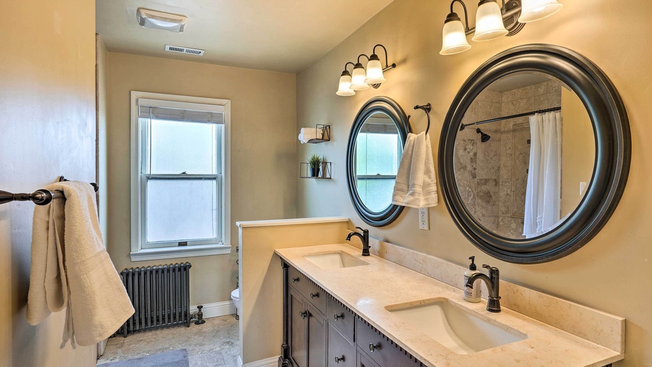 Photo of Bathroom in Canon City