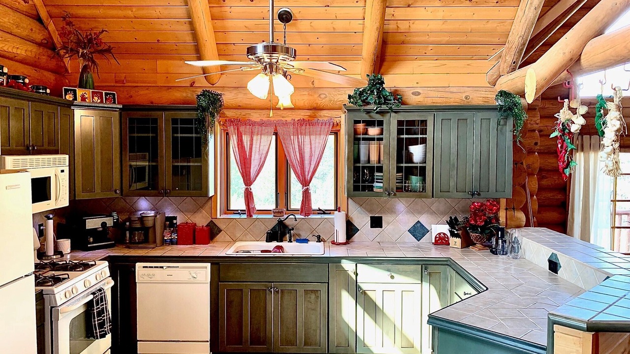 Photo of Kitchen in Gulnare
