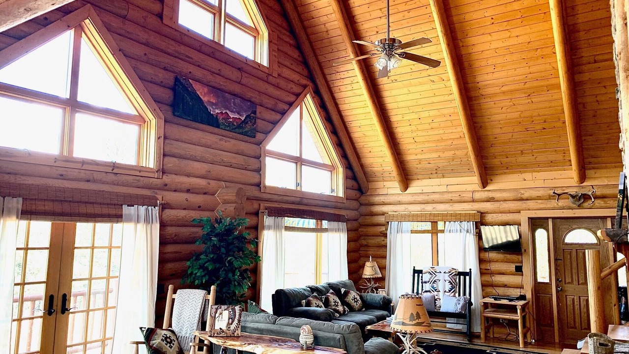 Photo of Livingroom in Gulnare