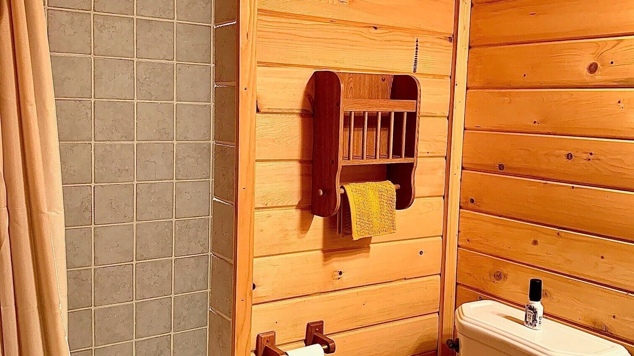 Photo of Bathroom in Gulnare