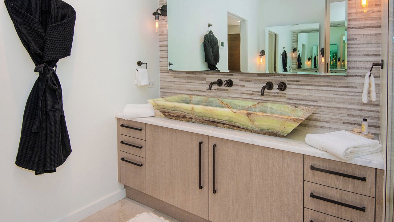 Photo of Bathroom in Golden Peak
