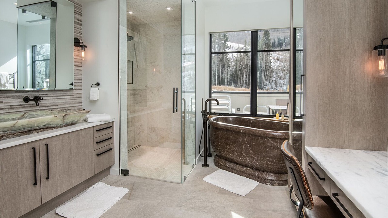 Photo of Bathroom in Golden Peak