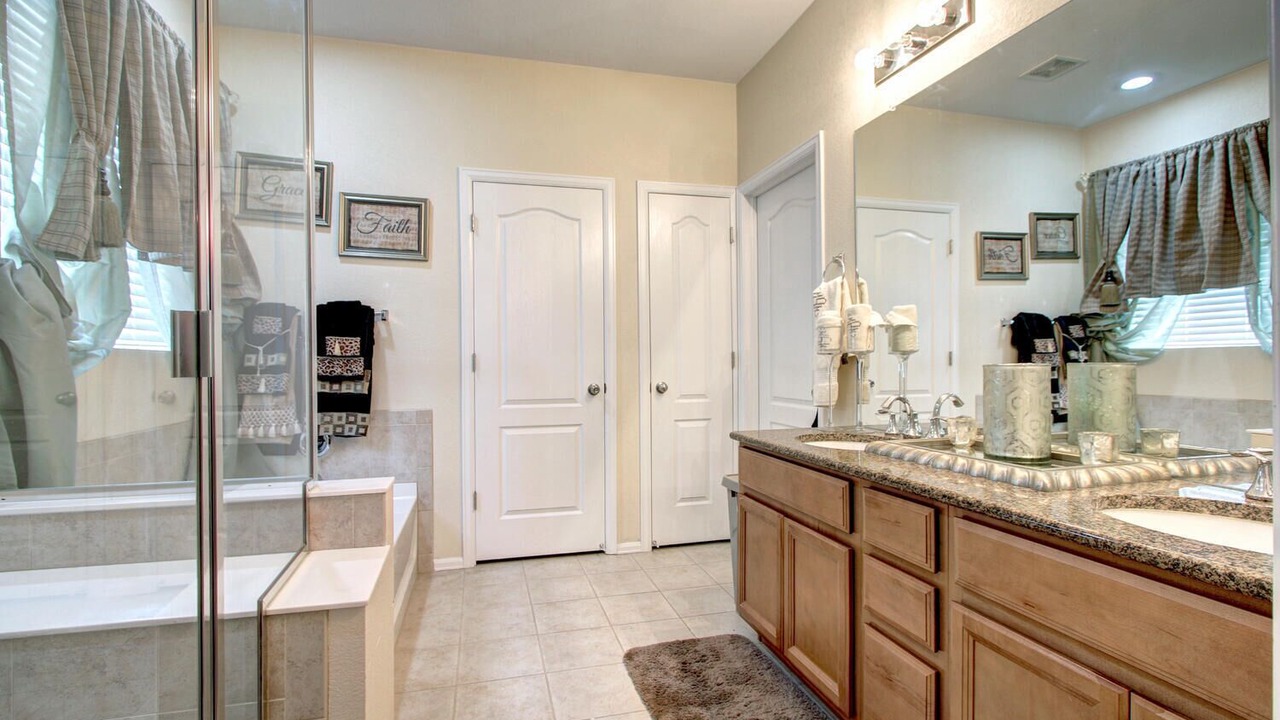 Photo of Bathroom in Aurora