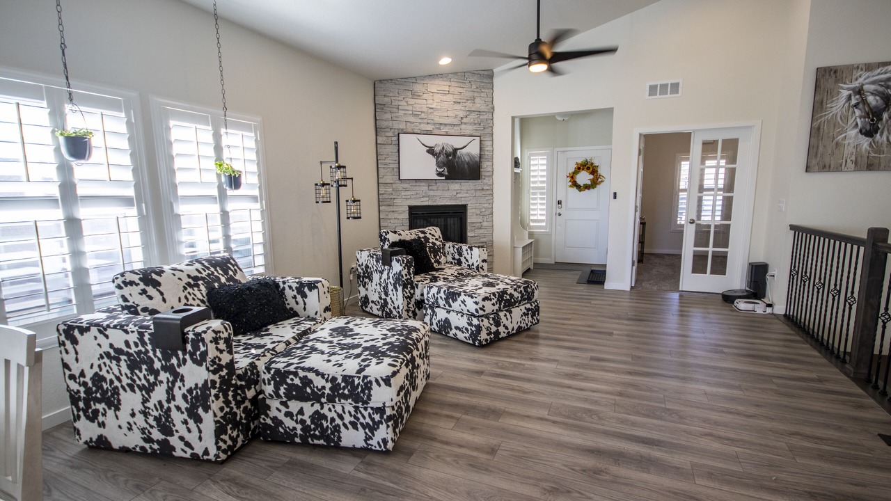Photo of Livingroom in Loveland