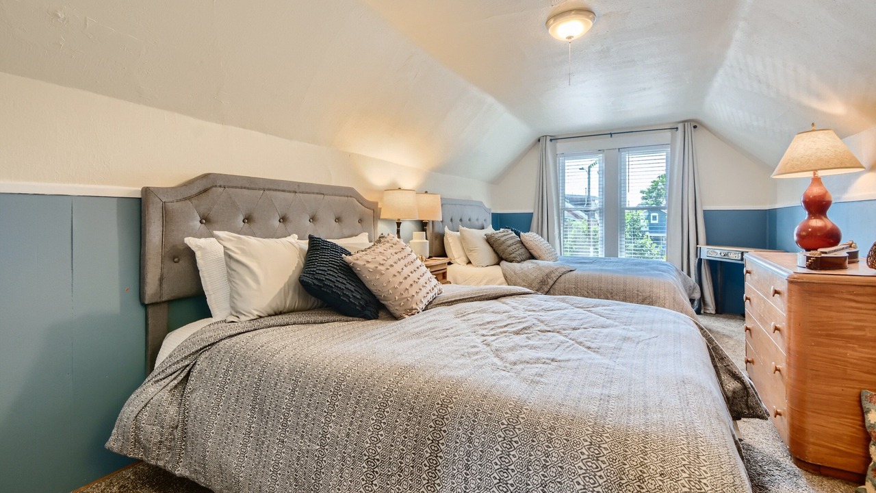Photo of Bedroom in Lincoln Park