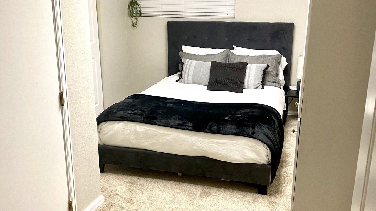 Photo of Bedroom in Sloan Lake