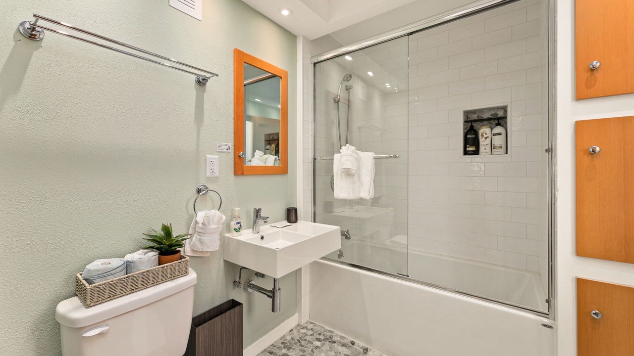 Photo of Bathroom in Martinez Park