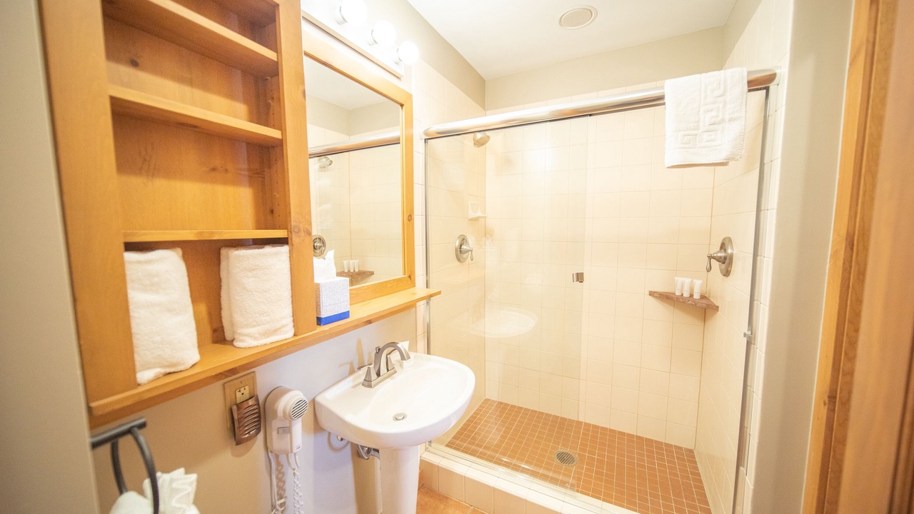 Photo of Bathroom in River Run