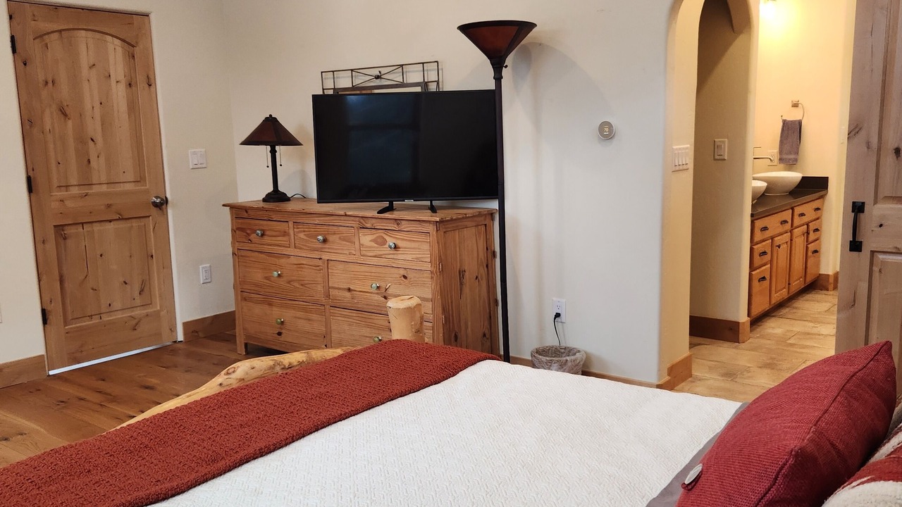 Photo of Bedroom in Jamestown