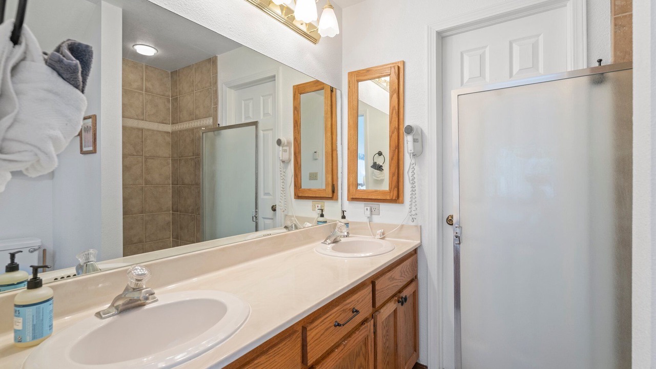 Photo of Bathroom in Columbine Lake