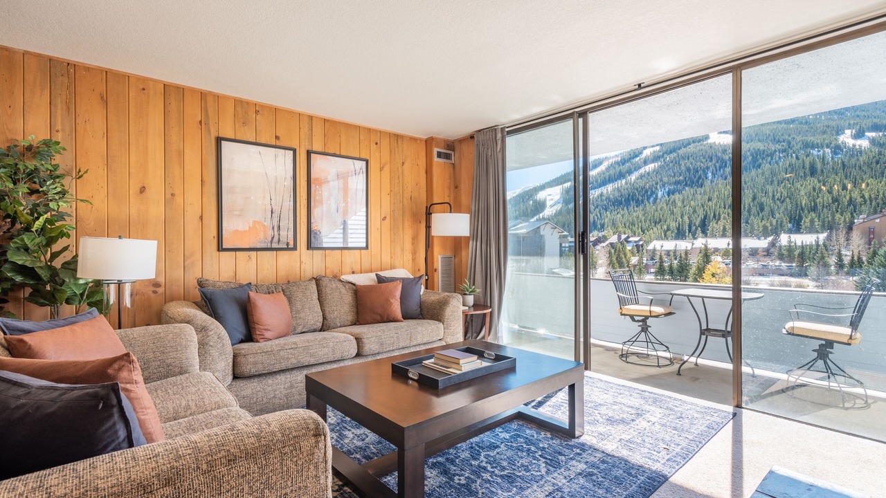 Photo of Livingroom in Copper Mountain Village