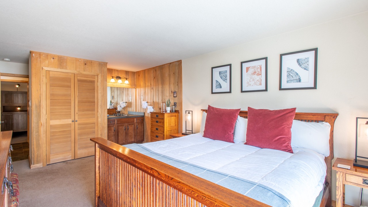 Photo of Bedroom in Copper Mountain Village