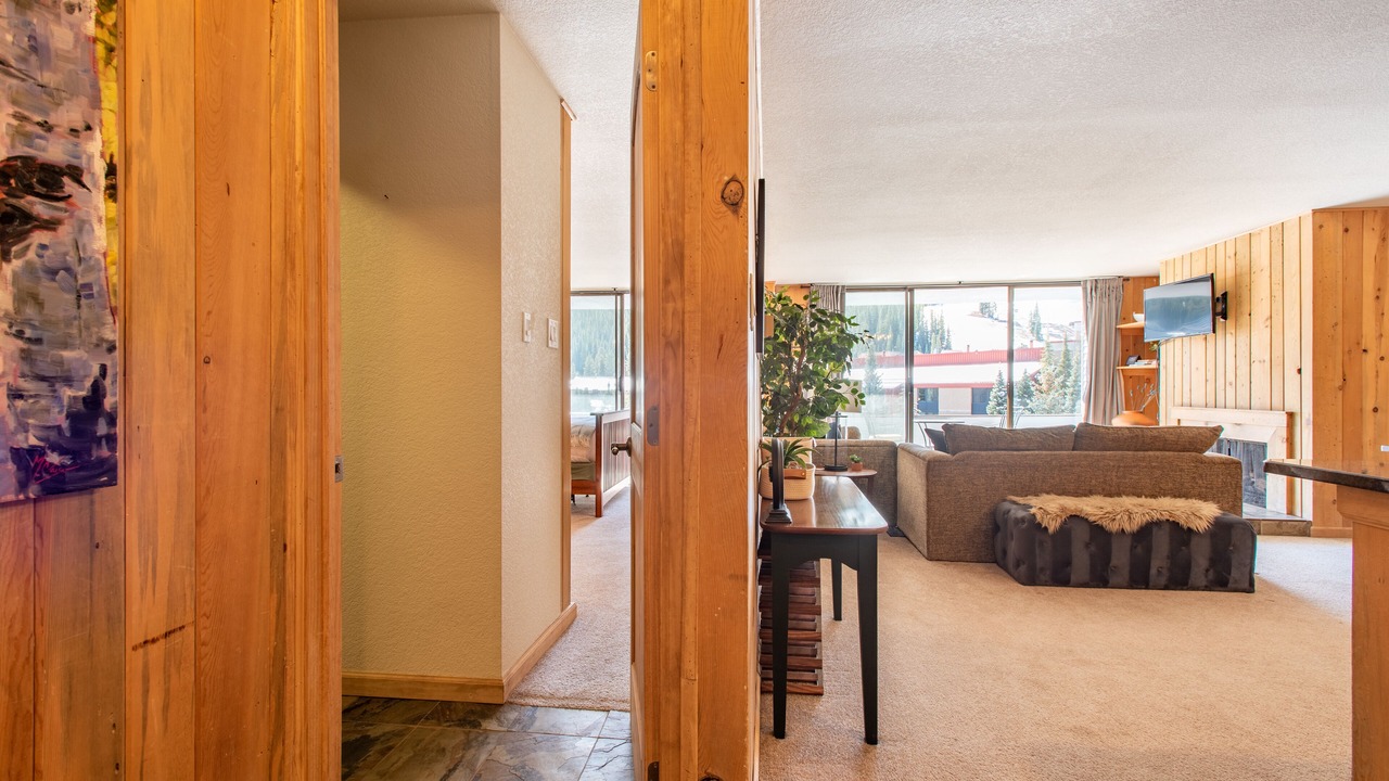 Photo of Livingroom in Copper Mountain Village