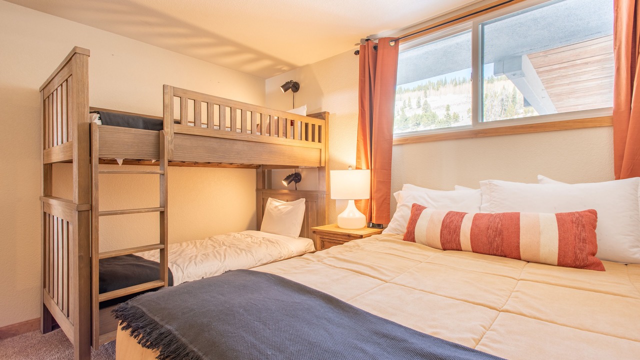 Photo of Bedroom in Copper Mountain Village
