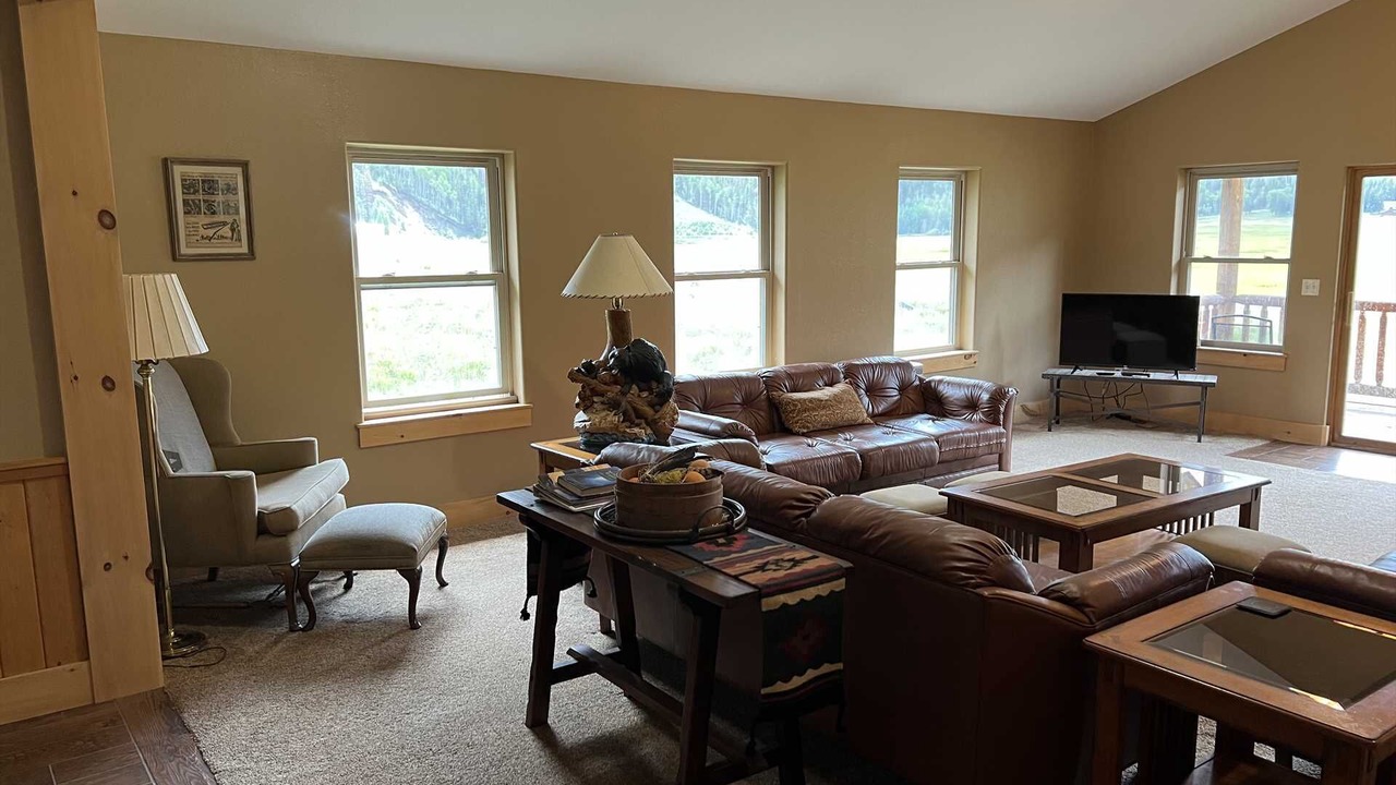 Photo of Livingroom in Lake City