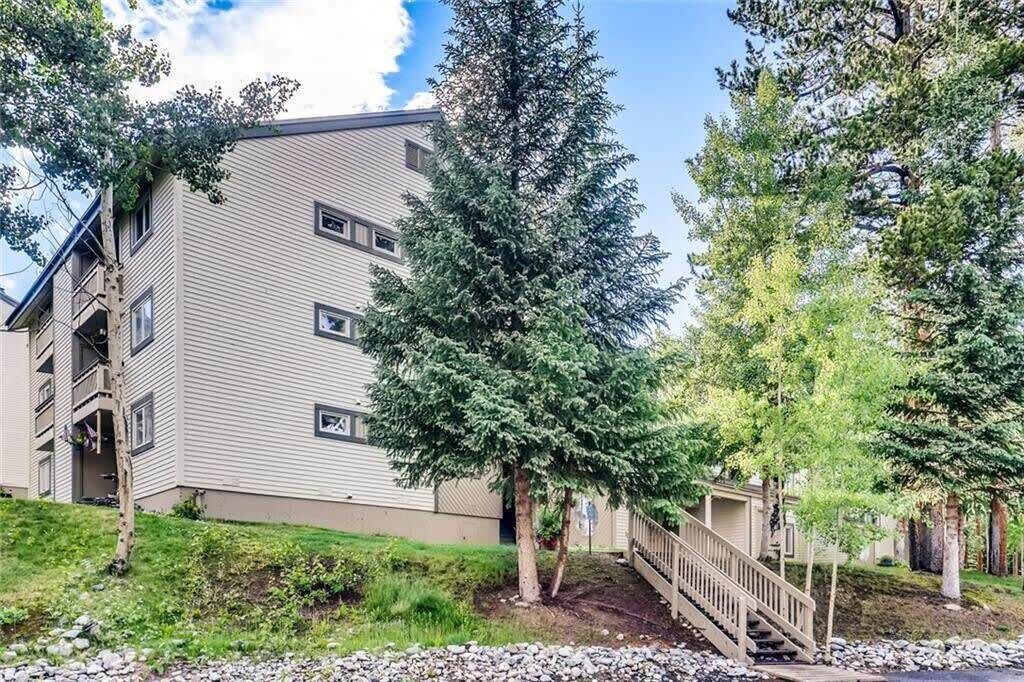 Photo of Outdoor in Peak 8