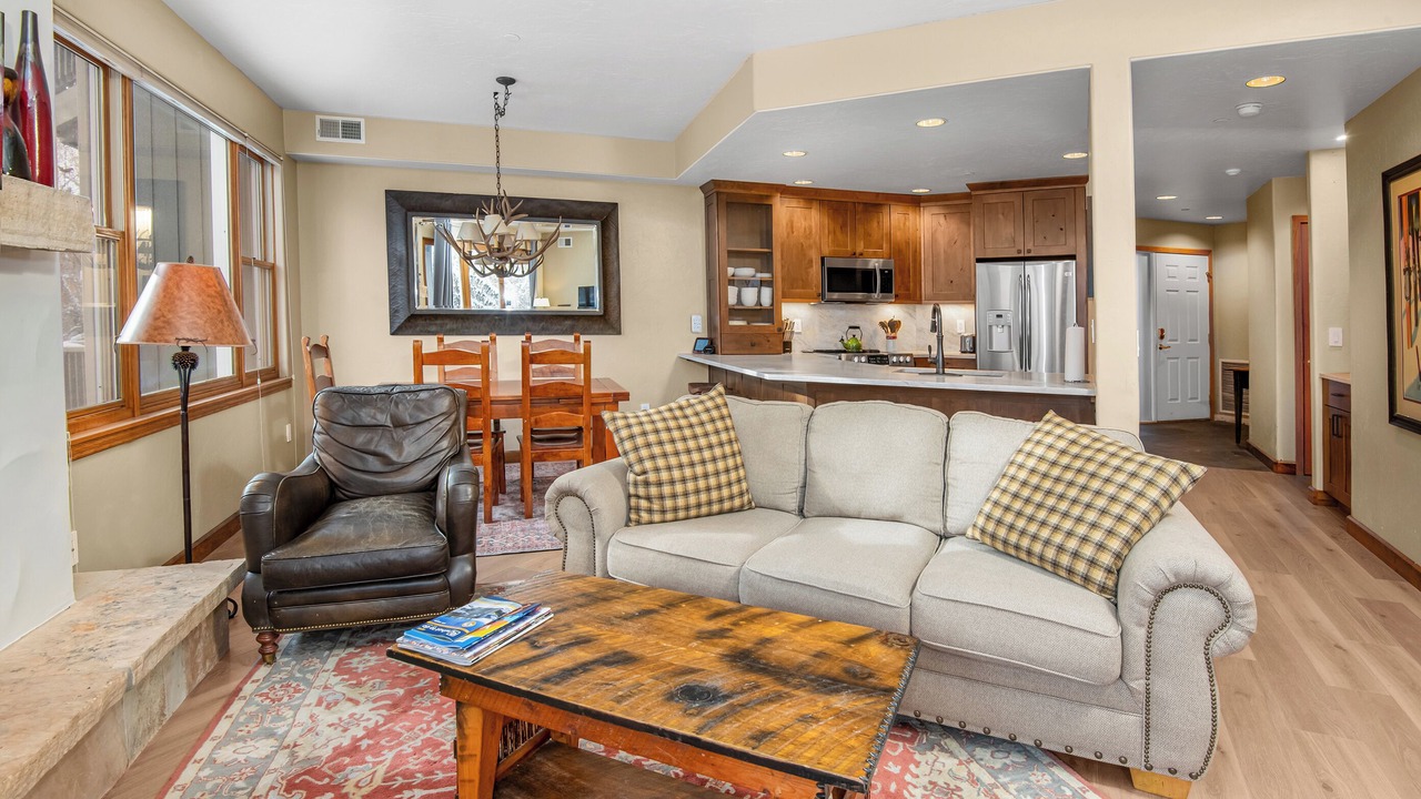 Photo of Livingroom in Avon