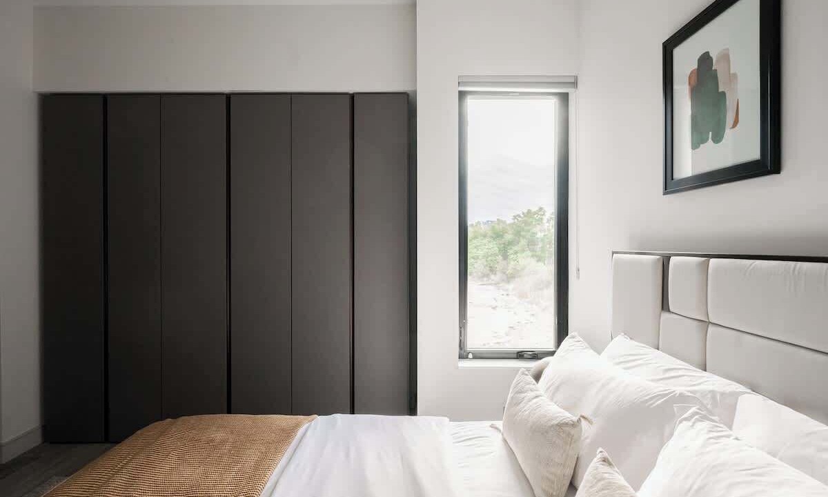 Photo of Bedroom in Jefferson Park