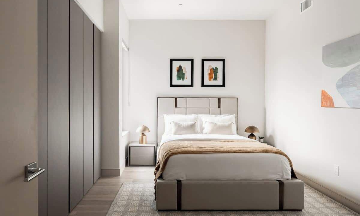 Photo of Bedroom in Jefferson Park