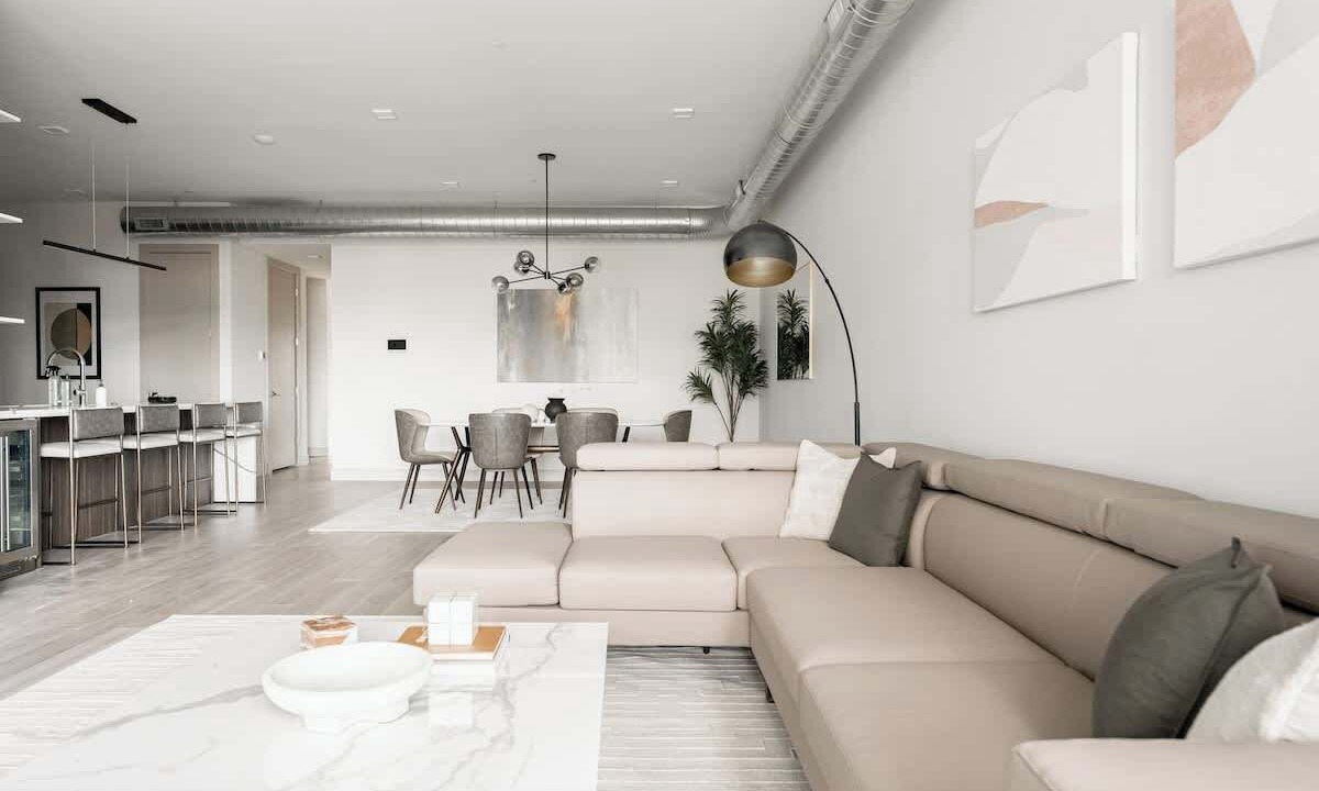 Photo of Livingroom in Jefferson Park