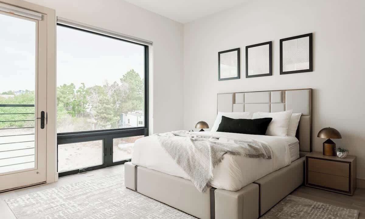 Photo of Bedroom in Jefferson Park