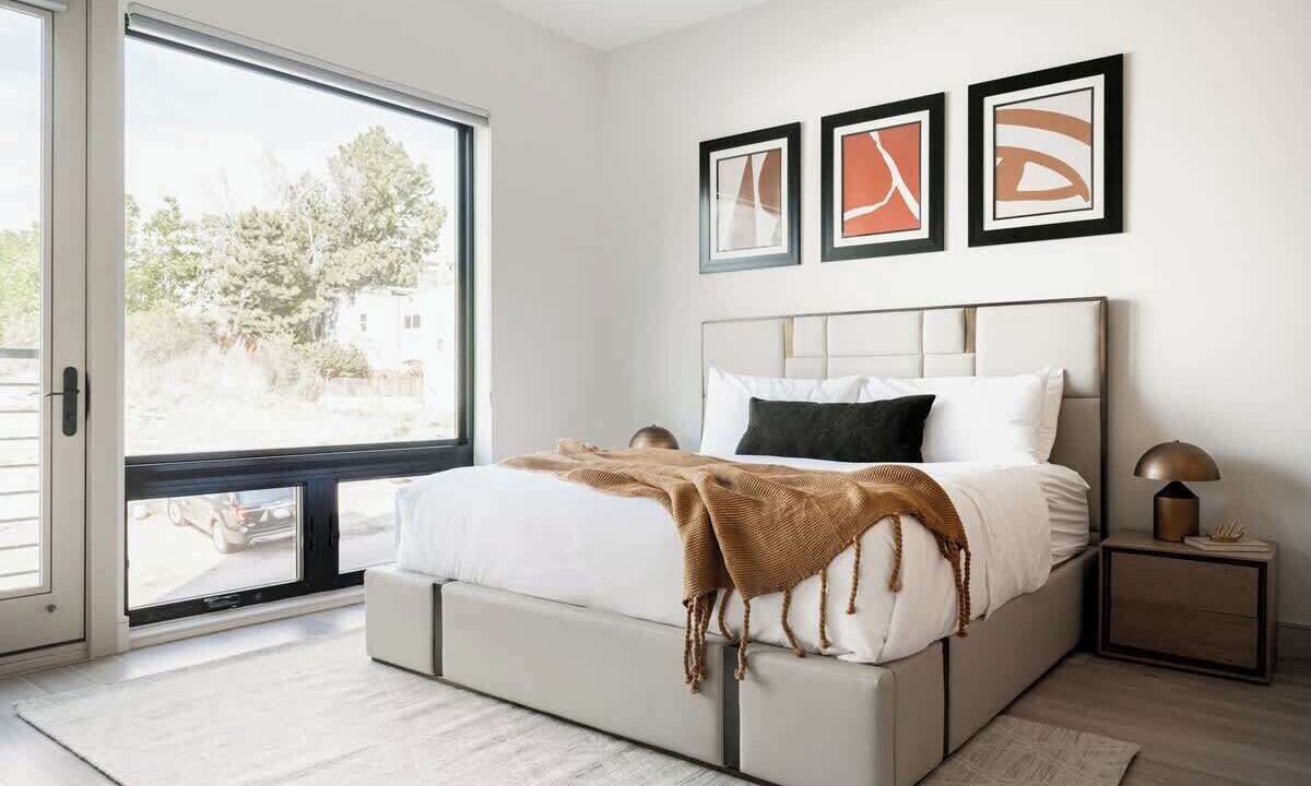 Photo of Bedroom in Jefferson Park