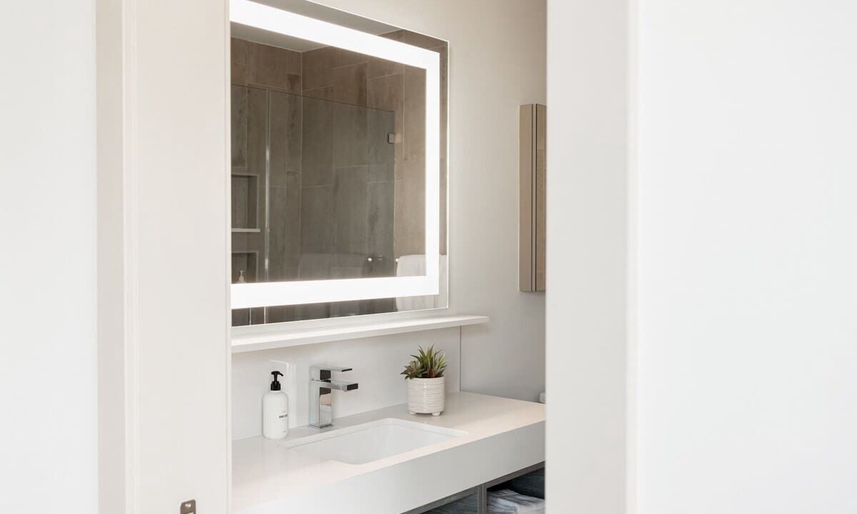 Photo of Bathroom in Jefferson Park