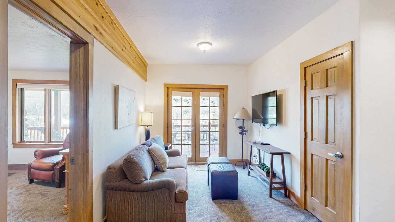 Photo of Livingroom in Highland Meadows