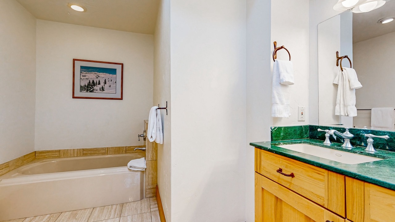 Photo of Bathroom in Highland Meadows