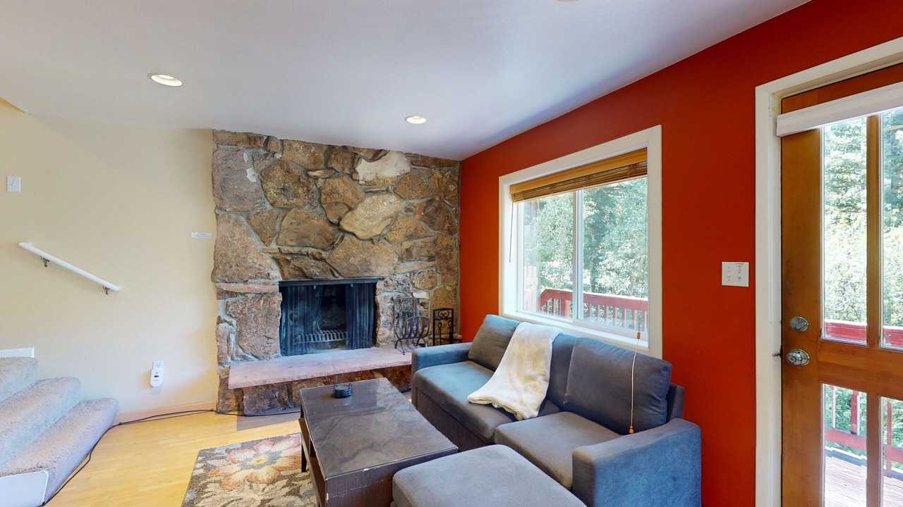 Photo of Livingroom in Intermountain