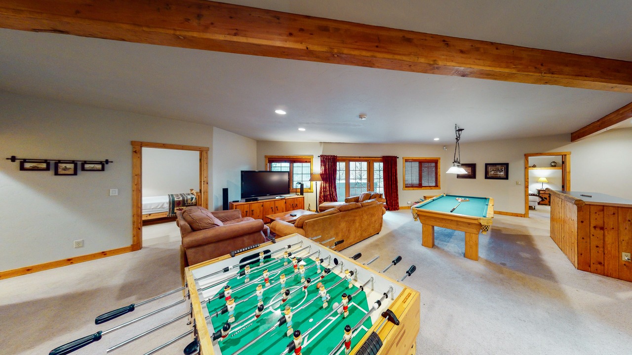 Photo of Bedroom in Summit Cove