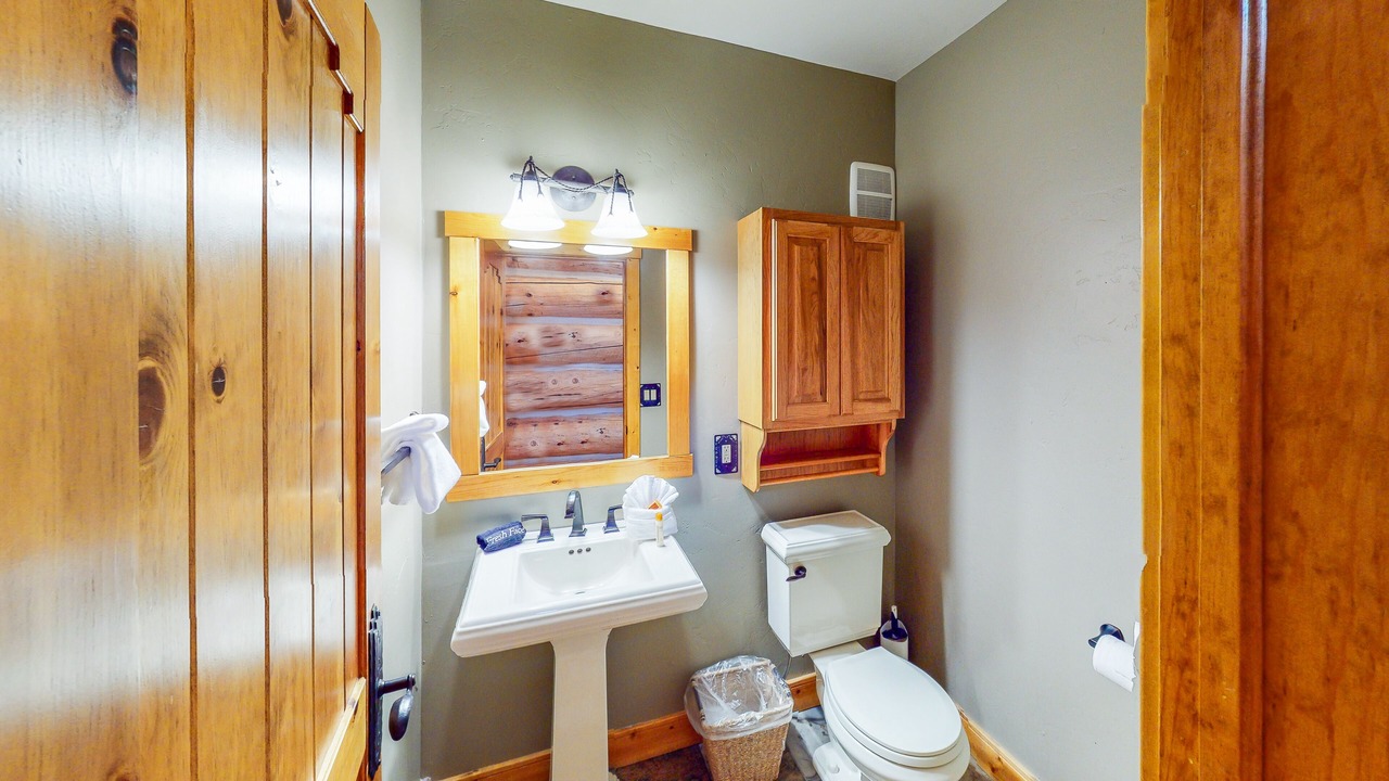 Photo of Bathroom in Summit Cove