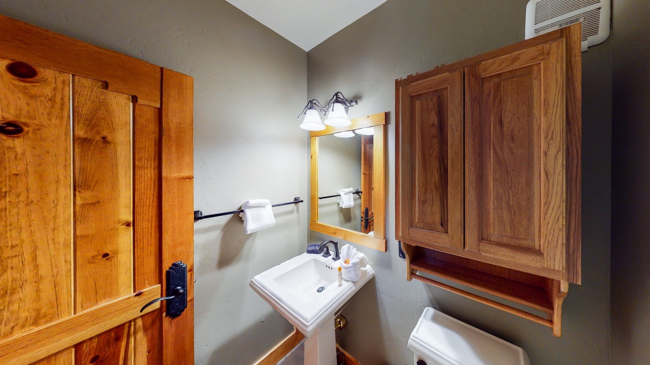 Photo of Bathroom in Summit Cove