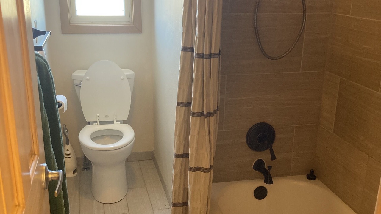 Photo of Bedroom in Summit Cove