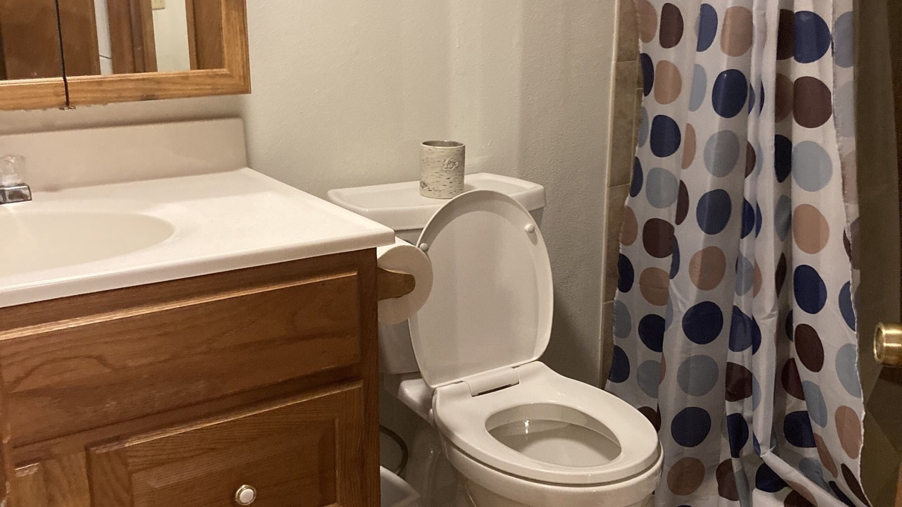 Photo of Bathroom in Summit Cove