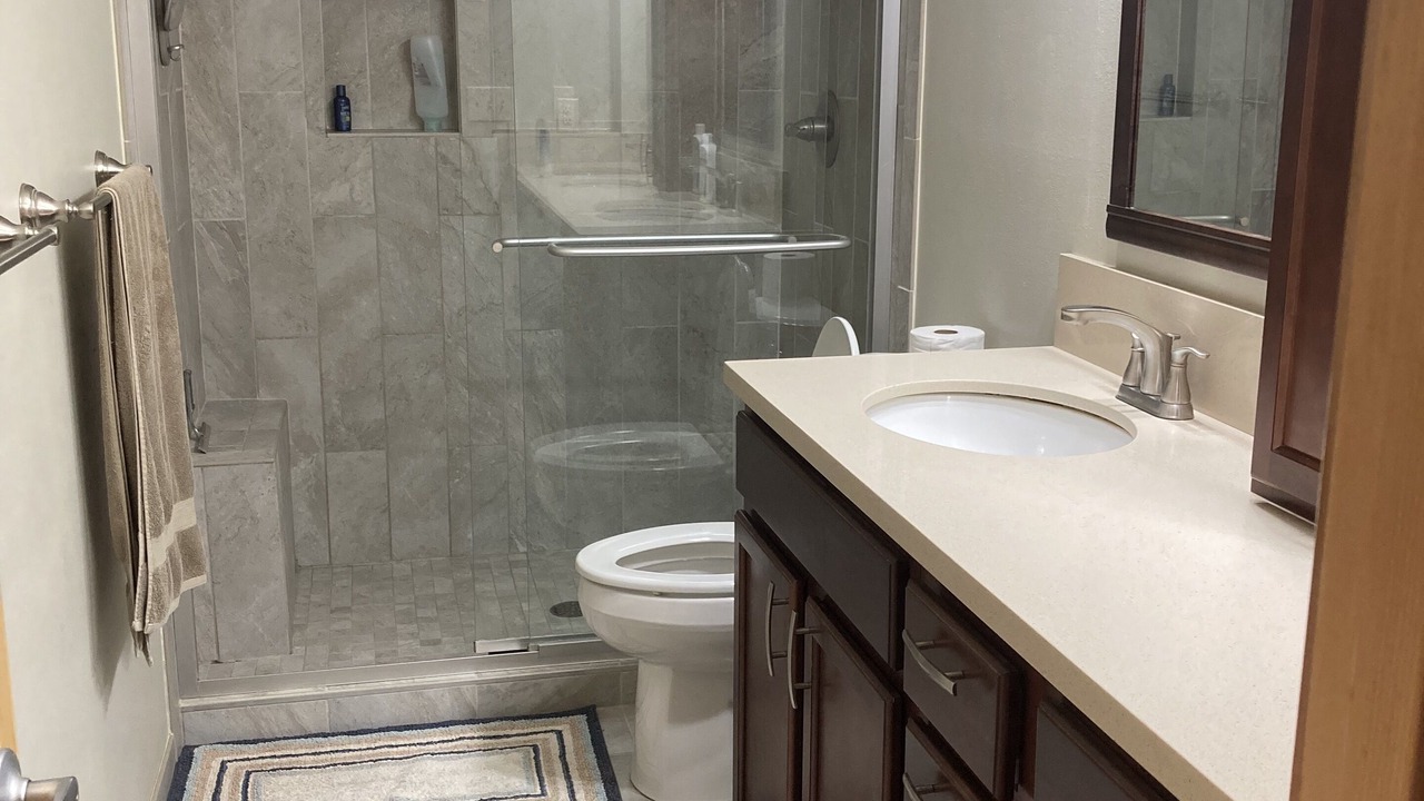 Photo of Bathroom in Summit Cove