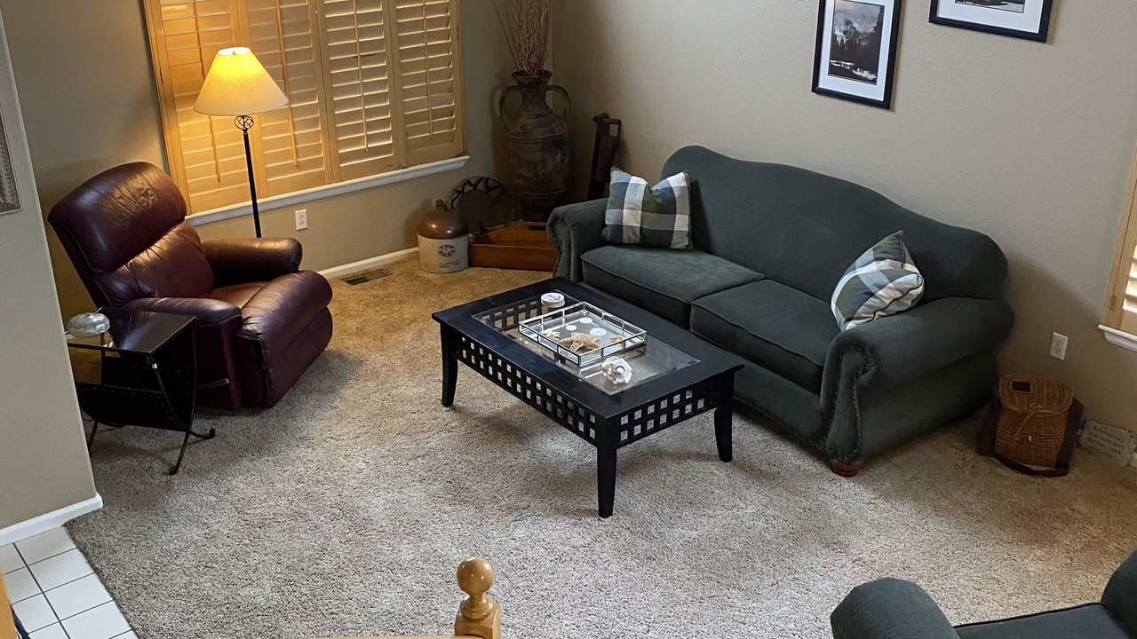 Photo of Livingroom in Chatfield Bluffs
