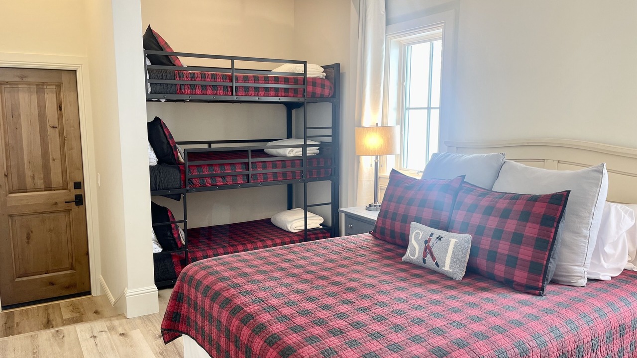 Photo of Bedroom in Edwards